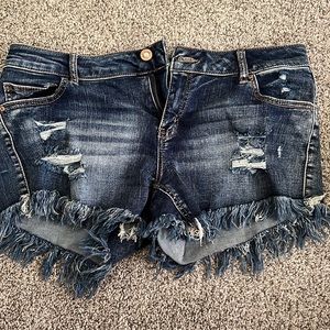 Cut off jean shorts